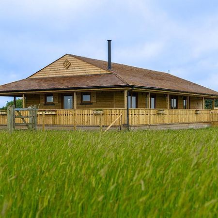 Luxury Log Cabin With A Hot Tub Stone  Ngoại thất bức ảnh