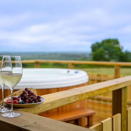 Luxury Log Cabin With A Hot Tub Stone  Ngoại thất bức ảnh