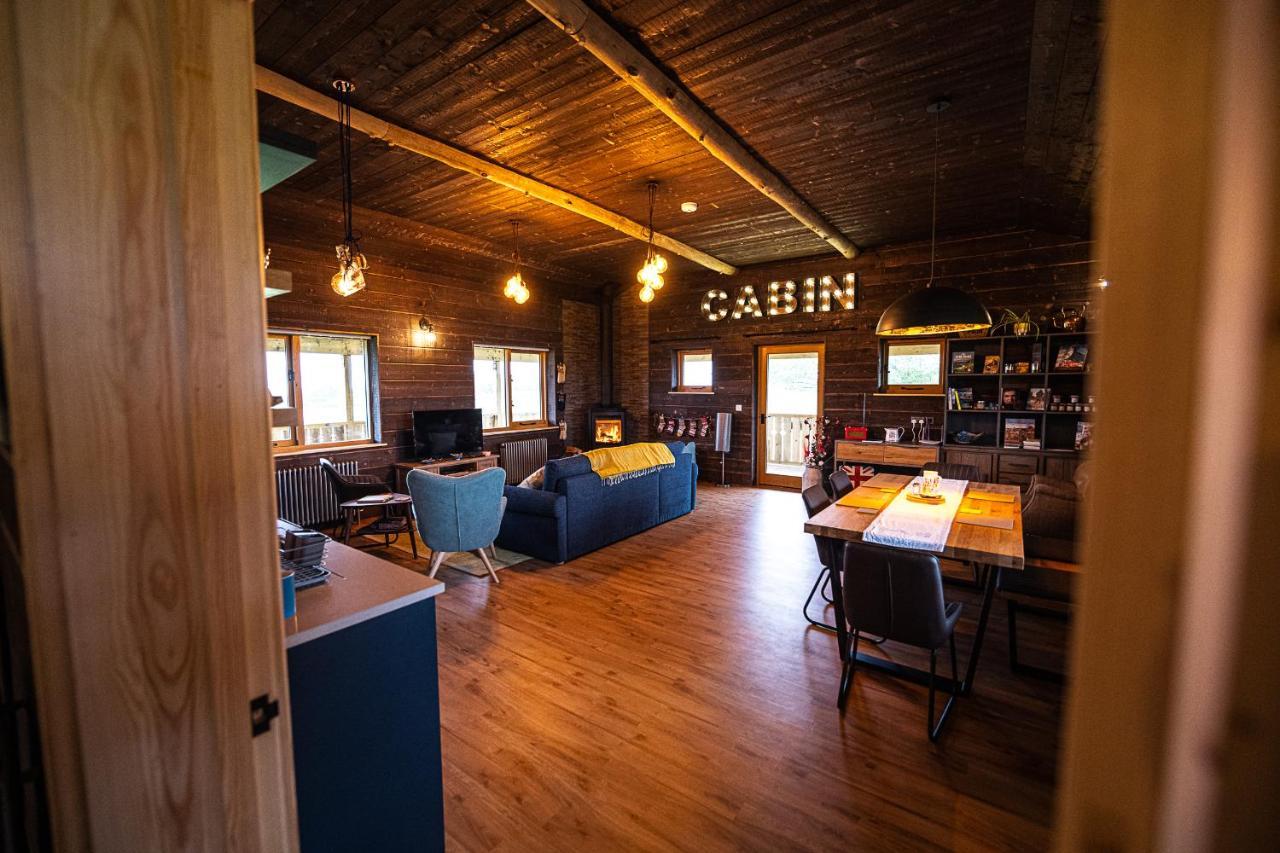 Luxury Log Cabin With A Hot Tub Stone  Ngoại thất bức ảnh