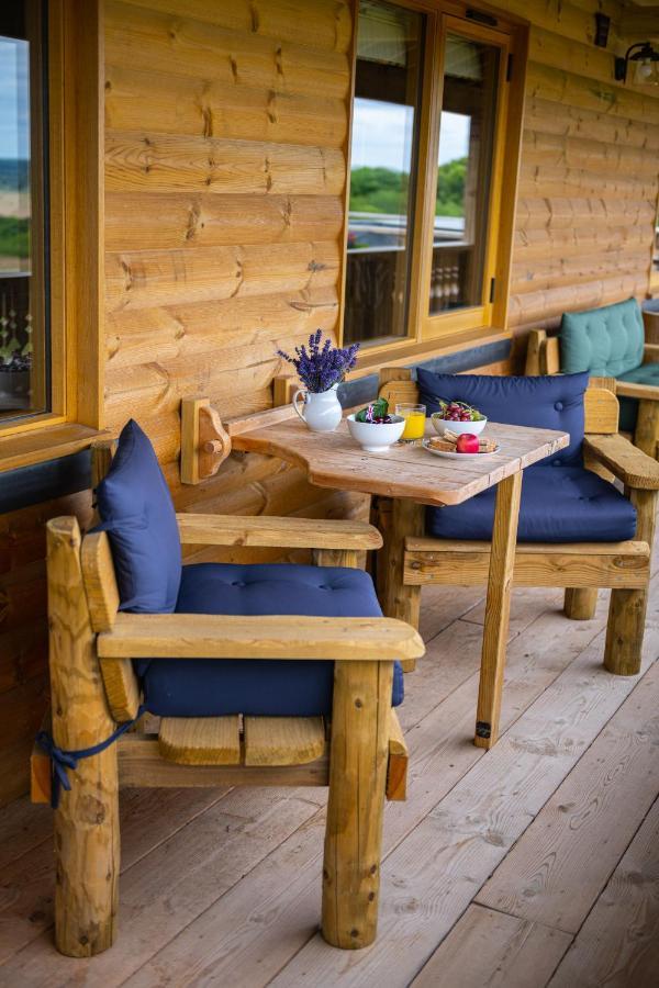 Luxury Log Cabin With A Hot Tub Stone  Ngoại thất bức ảnh